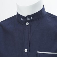 セイバーモデルのシャツ。