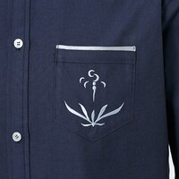 セイバーモデルのシャツ。