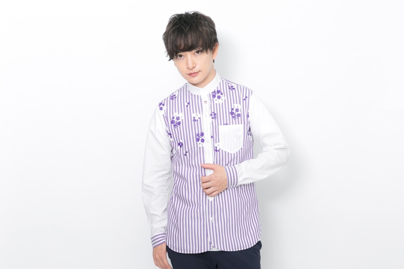 間桐桜モデルのシャツの着用イメージ。