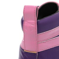 間桐桜モデルのスニーカー。