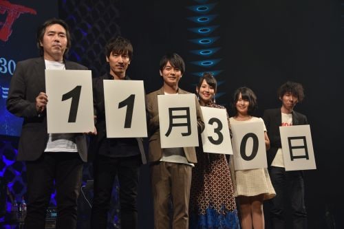 左から福井晴敏、澤野弘之、榎木淳弥、村中知、松浦愛弓、小形尚弘。