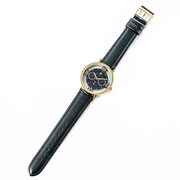 赤井秀一モデルの腕時計。