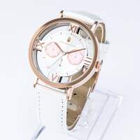 毛利蘭モデルの腕時計。