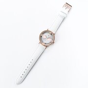 毛利蘭モデルの腕時計。