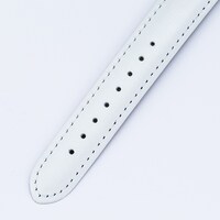 毛利蘭モデルの腕時計。