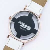 毛利蘭モデルの腕時計。