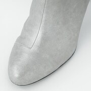 怪盗キッドモデルのシューズ。