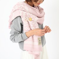 毛利蘭モデルのストールピン使用例。