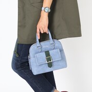 工藤新一モデルのバッグ使用例。