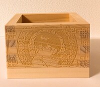 「飾り枡入彩り金平糖」の枡。