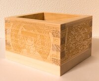 「飾り枡入彩り金平糖」の枡。