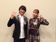 左から島崎信長、井上麻里奈。