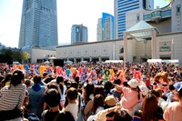 「映画HUGっと！プリキュア▽ふたりはプリキュア オールスターズメモリーズ」ダンスパレードの様子。