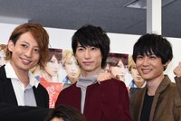 左からスウォン役の陳内将、シンア役の奥谷知弘、ユン役の樋口裕太。