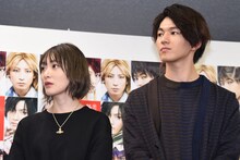 左から生駒里奈、矢部昌暉（DISH//）。