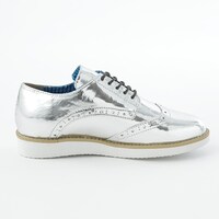 ガウェインモデルのシューズ。