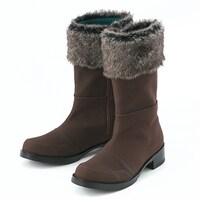 アーチャーモデルのシューズ。