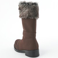 アーチャーモデルのシューズ。