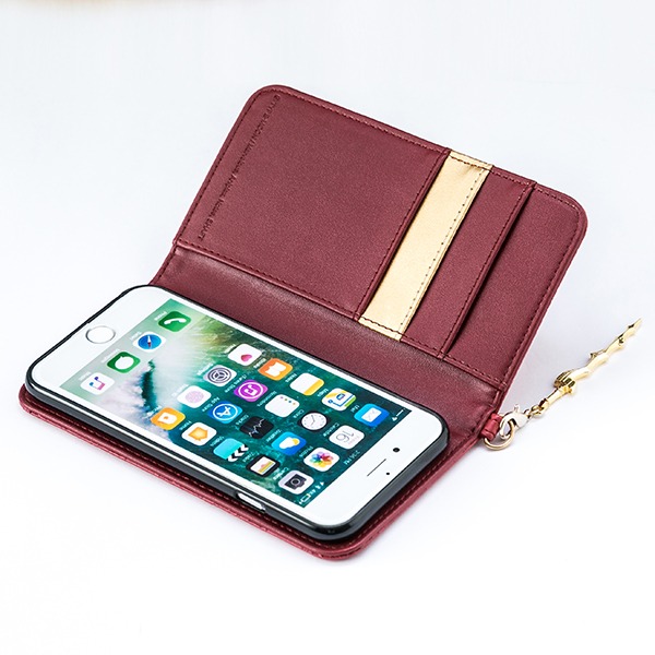 セイバーモデルのスマートフォンケース。