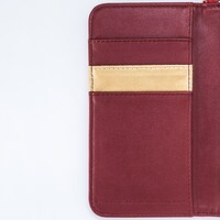 セイバーモデルのスマートフォンケース。