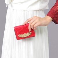 セイバーモデルの財布使用例。