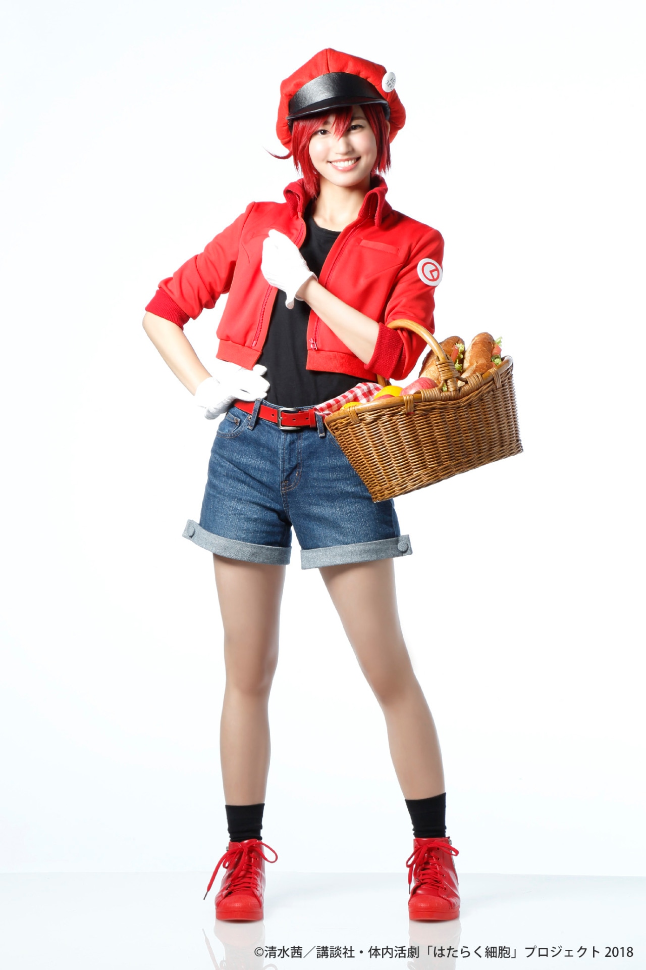 七木奏音扮する赤血球。