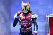 秋葉原UDX会場に展示されている仮面ライダーキバのスーツ。