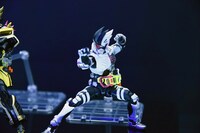 「S.H.Figuarts 仮面ライダーゲンム ゾンビアクションゲーマー レベルX-0」