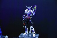 「S.H.Figuarts 仮面ライダーマッドローグ」