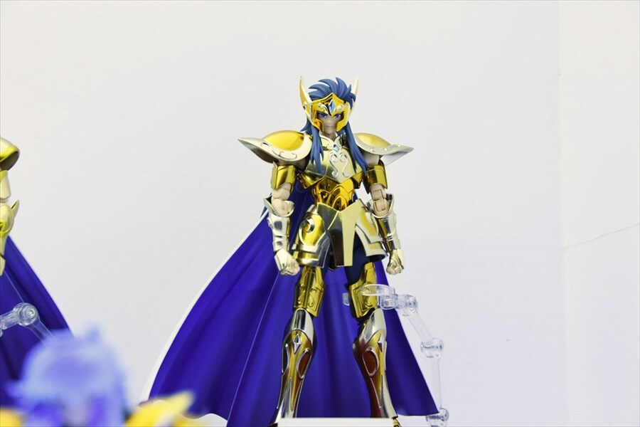 聖闘士聖域神話EX。アクエリアス カミュ。サープリス。 聖闘士聖衣神話