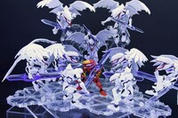 「NXEDGE STYLE [EVA UNIT] エヴァンゲリオン弐号機 [TV版]」、「NXEDGE STYLE [EVA UNIT] エヴァンゲリオン量産機」。