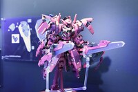 「METAL BUILD ガンダムアストレア TYPE-F (GN HEAVY WEAPON SET)」、「METAL BUILD ガンダムアストレア TYPE-F用“アヴァラングダッシュ”OPセット」。