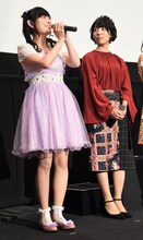 左から田村ゆかり、田村奈央。