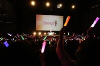 DJ KOOによるパフォーマンスの様子。