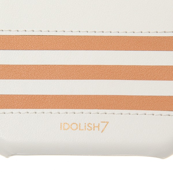 和泉三月モデルのスマートフォンケース。