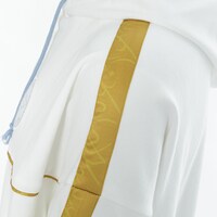 インデックスモデルのパーカー。