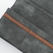 御坂美琴モデルの長財布。