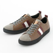 御坂美琴モデルのスニーカー。