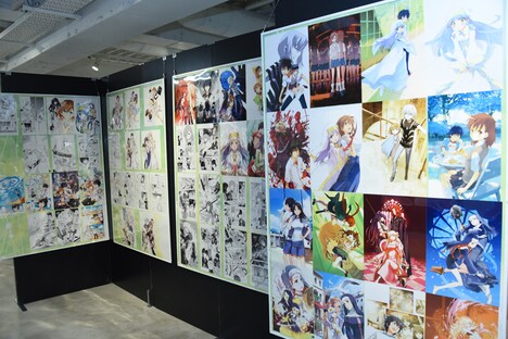 カラーイラストやマンガの展示。