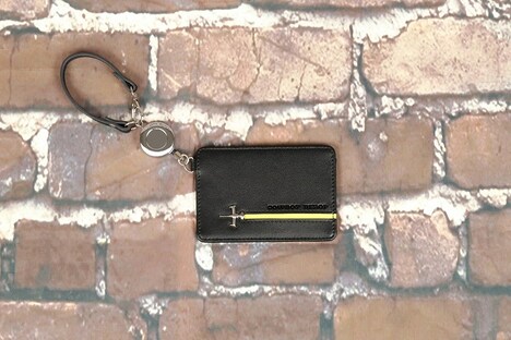 「本革パスケース」