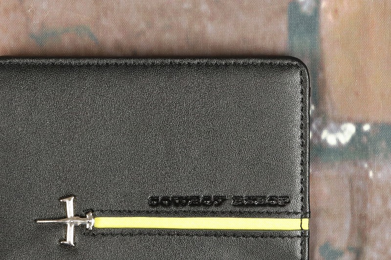 「本革パスケース」