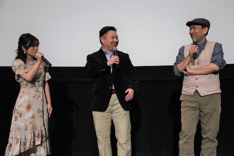 左から美山加恋、暮田公平、貝澤幸男。