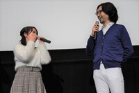 左から引坂理絵、座古明史。