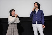 キュアエール／野乃はな役の引坂理絵と、ジョージ・クライのモノマネを披露するシリーズディレクターの座古明史。