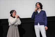 キュアエール／野乃はな役の引坂理絵と、ジョージ・クライのモノマネを披露するシリーズディレクターの座古明史。