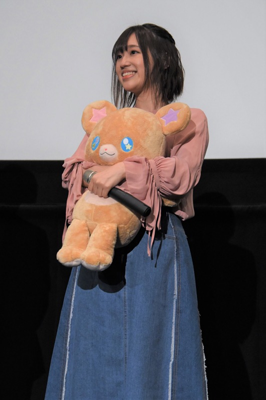高橋李依とモフルン。