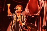 岡野昭仁（ポルノグラフィティ）（撮影：山内洋枝）