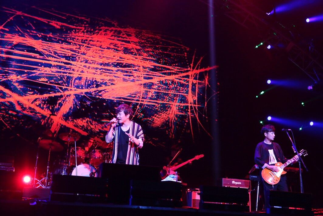 ポルノ、ユニゾン、BiSHらが新曲を披露！横アリ「バズリズム LIVE」第2夜