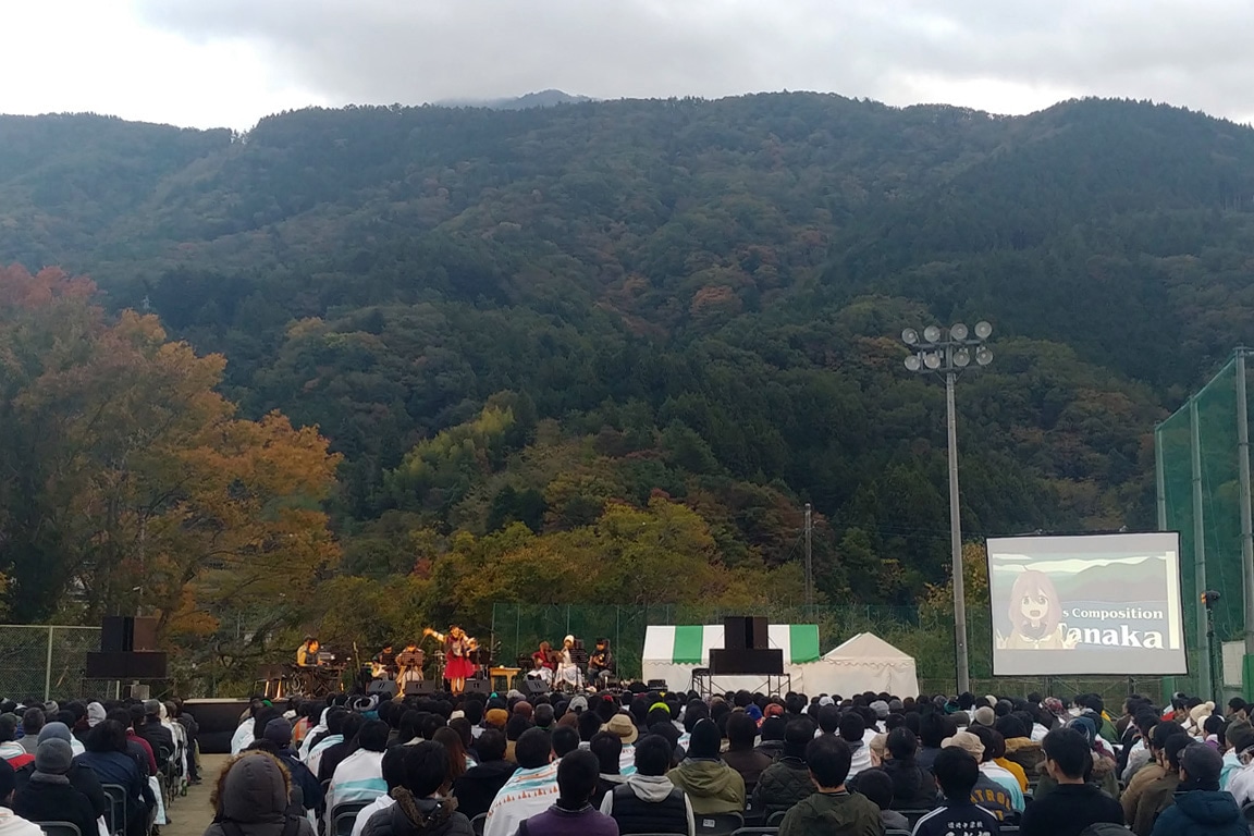 「秘密結社ブランケット音楽祭」の様子。