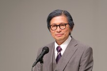 鈴井貴之演じる北海道★テレビの社長。